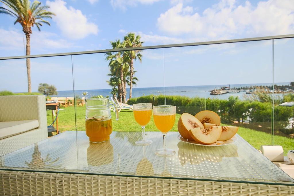 Beachfront Trident Protaras Værelse billede