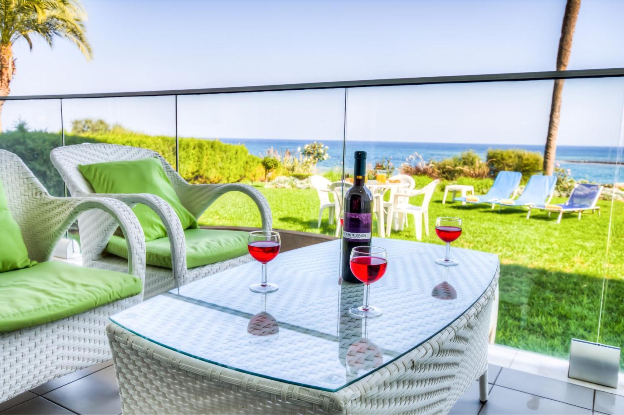 Beachfront Trident Protaras Eksteriør billede