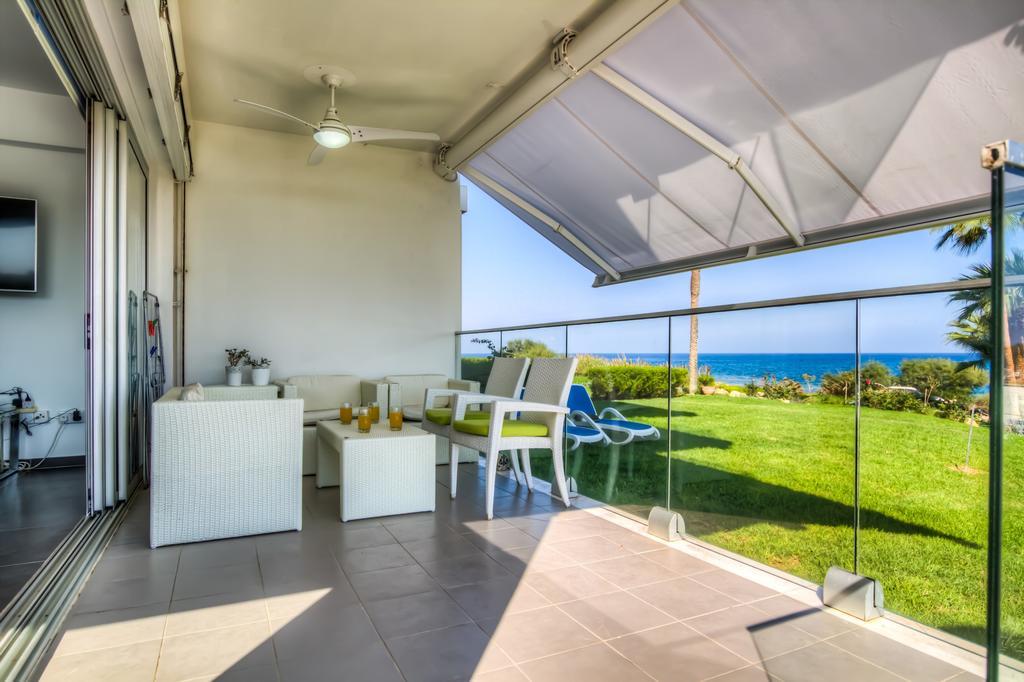 Beachfront Trident Protaras Eksteriør billede