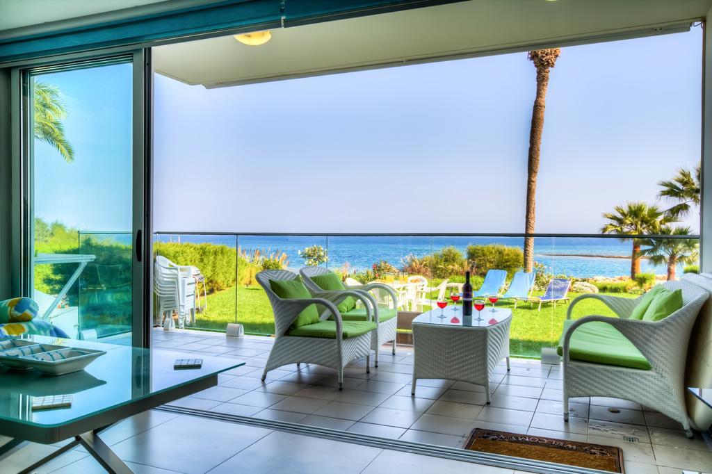 Beachfront Trident Protaras Eksteriør billede